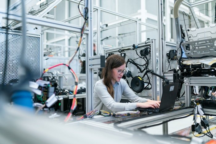 Food Packaging & Production Line Worker